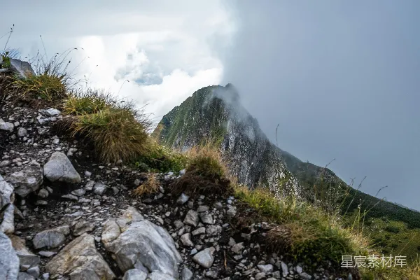 高清摄影 岩石山一侧