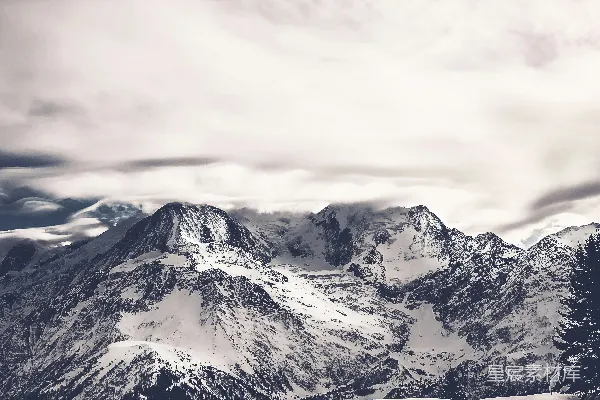 高清摄影 被雪覆盖的山峰