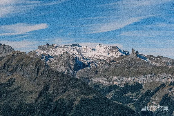 高清摄影 蓝天下的雪山