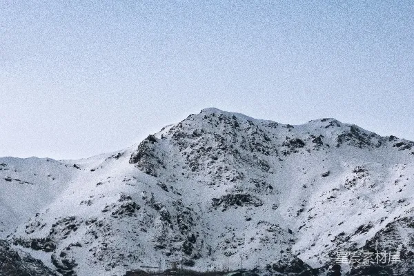 高清摄影 白天被雪覆盖的山脉