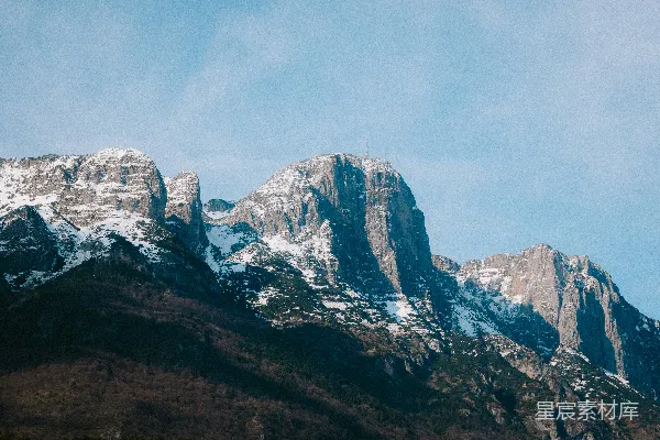 高清摄影 蓝天下的雪山