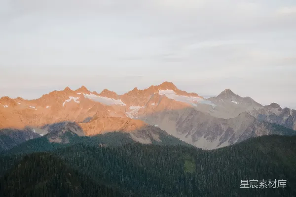 高清摄影 日落时分的山脉景色