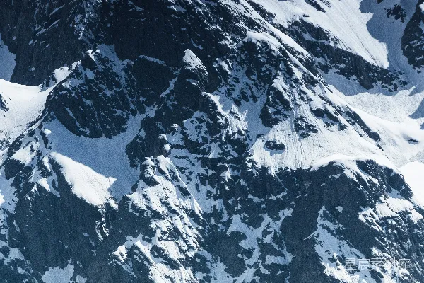 高清摄影 被雪覆盖的山