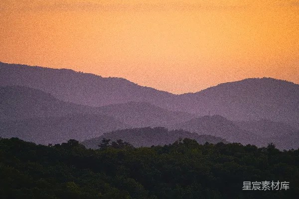 高清摄影 夕阳西下时的山脉景色