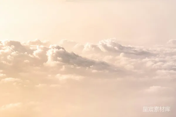 高清摄影 白天多云天空下的山景照片