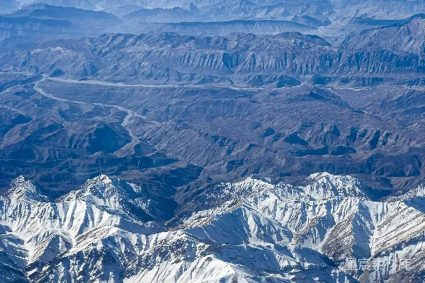 高清摄影 一个高角度的山景
