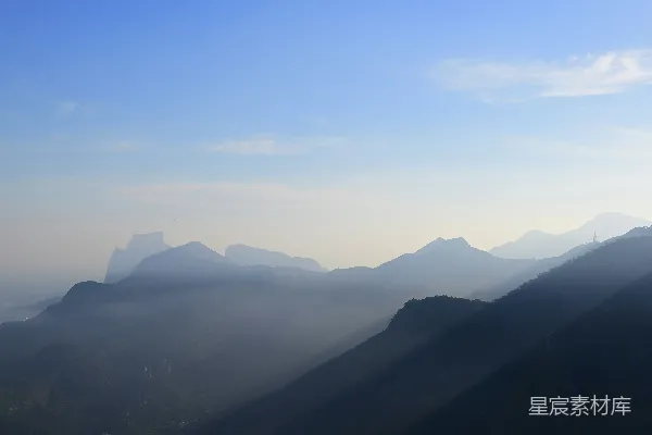 高清摄影 远处山脉的景象
