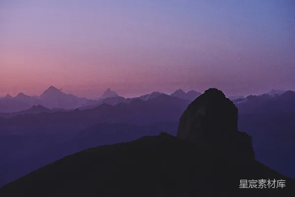 高清摄影 黄昏时山的剪影