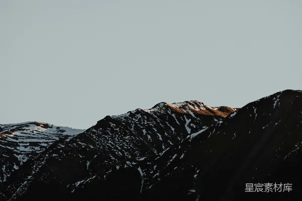 高清摄影 蓝天下的雪山