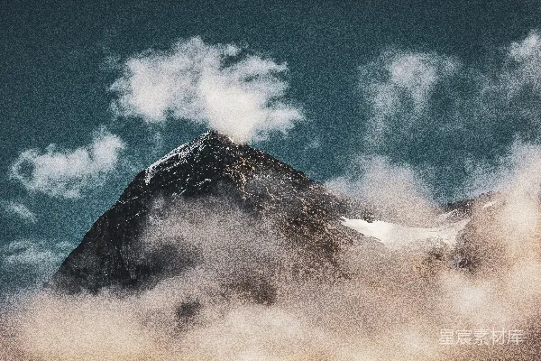 高清摄影 一座山峦在蓝天白云下