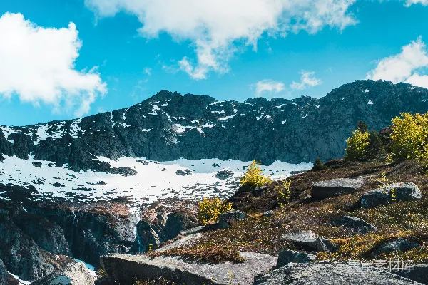高清摄影 灰色和白色山景摄影