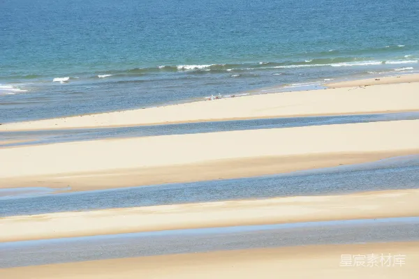 高清摄影 沙滩与浅水道以及海洋