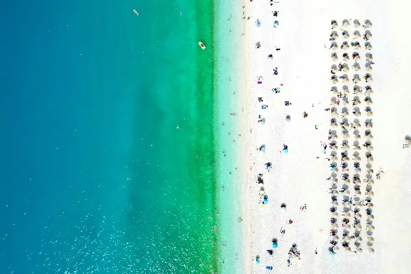 高清摄影 俯瞰海滩和海洋的景象