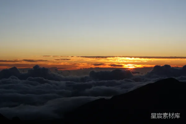 高清摄影 云朵和太阳