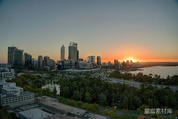 高清摄影 夕阳下的高楼大厦城市