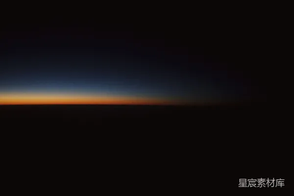 高清摄影 太阳正缓缓落向地球的地平线。