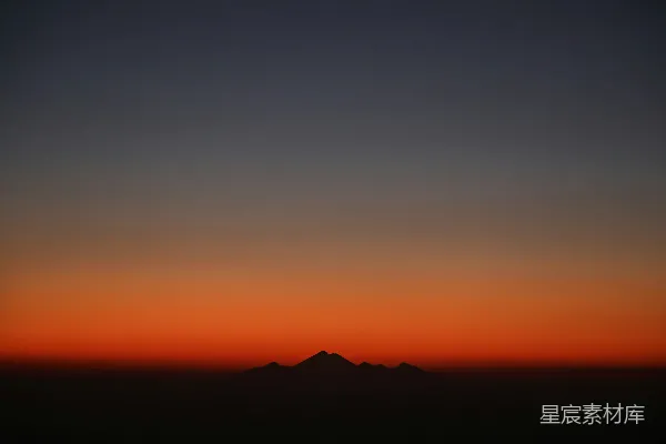 高清摄影 黄昏时分山的剪影