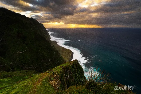 高清摄影 从山顶眺望大海的景色