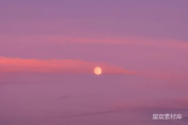 高清摄影 夕阳西下，云层映照