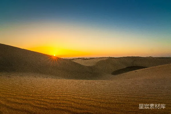 高清摄影 夕阳在沙丘上落下