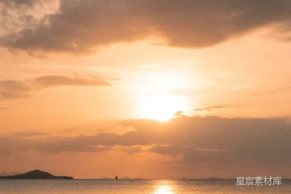 高清摄影 夕阳下的水面