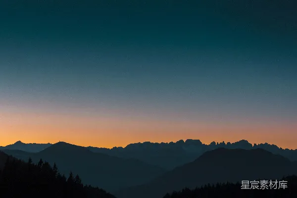 高清摄影 夕阳下的山影