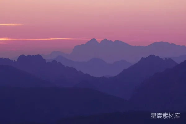 高清摄影 夕阳下的山脉景色