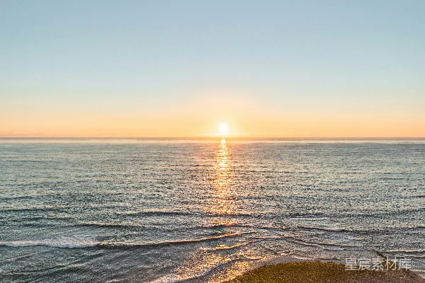 高清摄影 夕阳下的水域