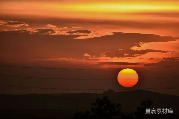 高清摄影 夕阳映照着城市的景象