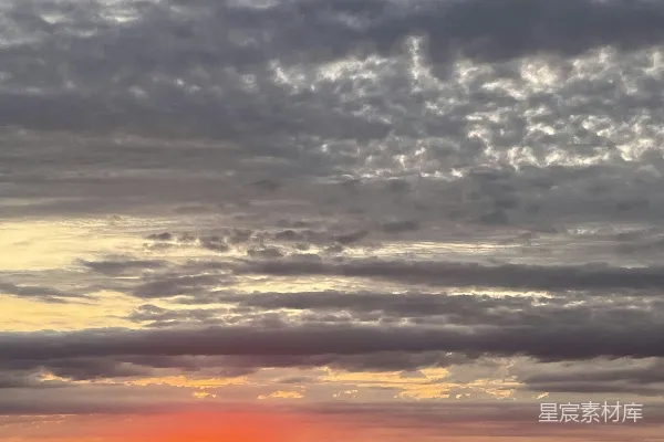 高清摄影 海滩上日落时的人影