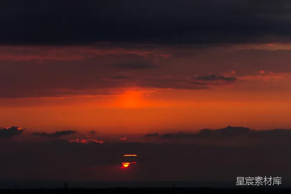 高清摄影 夕阳映照城市