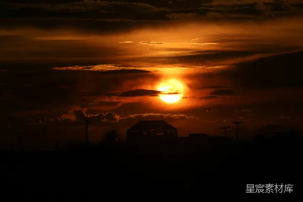 高清摄影 夕阳下建筑物的剪影