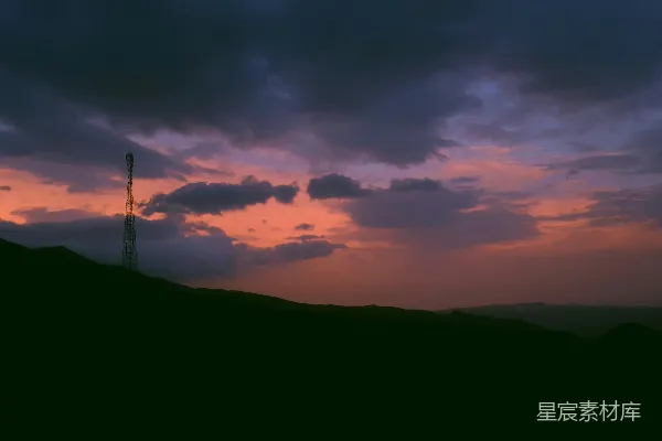 高清摄影 夕阳下的山影