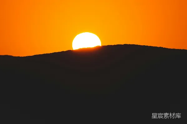 高清摄影 日落时山上的太阳