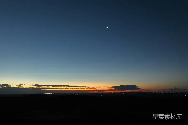 高清摄影 太阳正在地平线上落下。