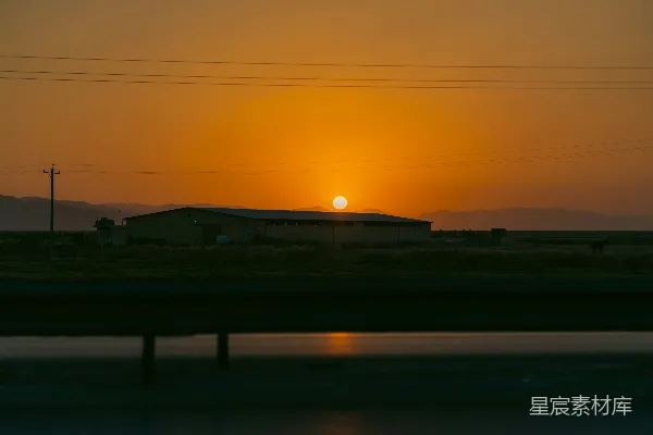 高清摄影 夕阳正在小楼落下。