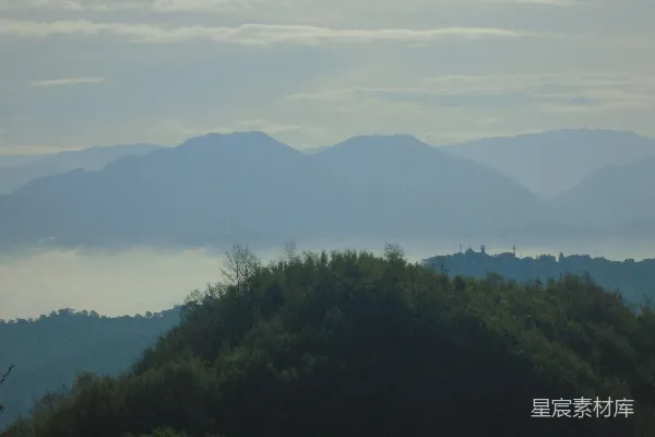 高清摄影 山顶的风景照