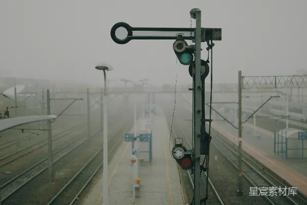 高清摄影 白天道路上的汽车