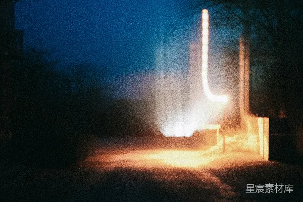 高清摄影 一张夜晚街道的模糊照片