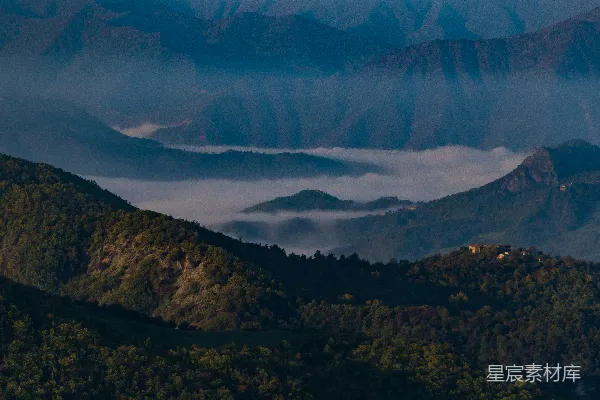 高清摄影 一座山间的峡谷