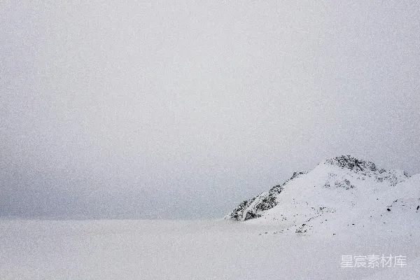 高清摄影 被雪覆盖的山
