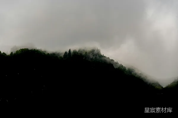 高清摄影 乌云密布的山峦剪影