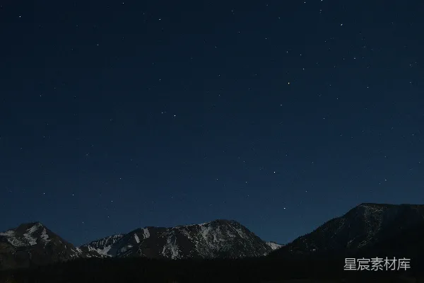 高清摄影 夜晚的山景摄影