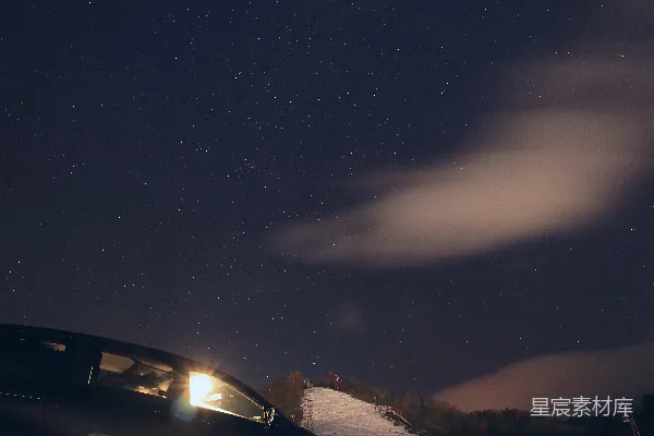 高清摄影 夜晚路上的黑色汽车