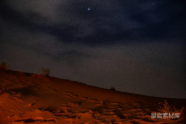 高清摄影 星夜下的棕色沙滩