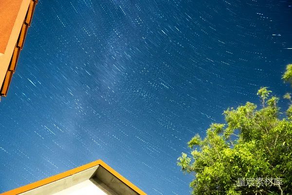 高清摄影 星星划过夜空。