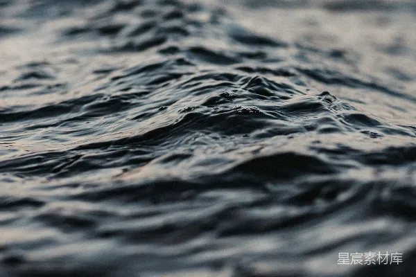 高清摄影 白天波涛汹涌的海洋