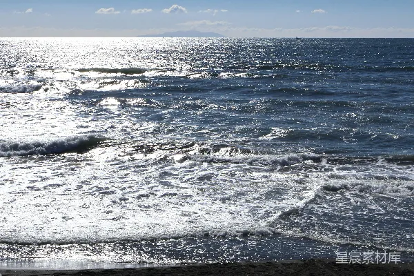 高清摄影 从海滩上看向大海的景色