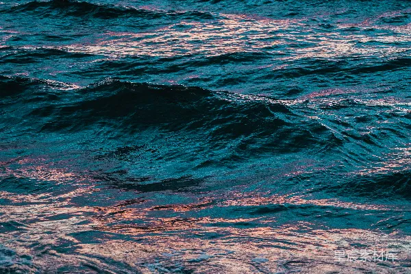 高清摄影 白天的蓝海浪花