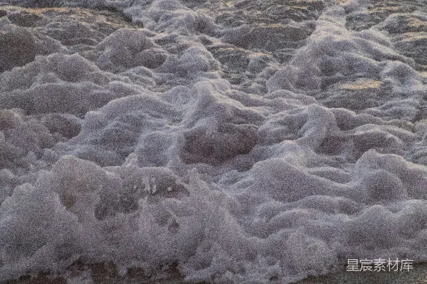 高清摄影 一片覆盖着冰和雪的水域